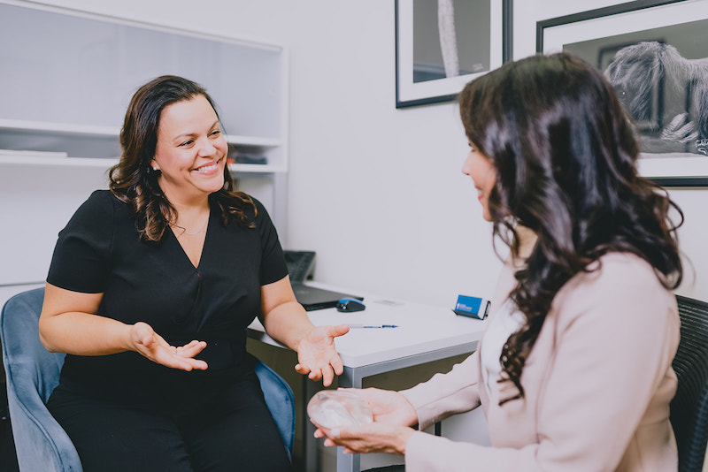 Ottawa-Plastic-Surgery-Breast-Surgery-Safe-Risks
