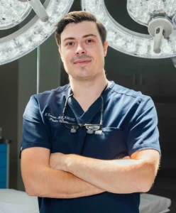 dr. cormier in operating room | Ottawa Plastic Surgery in Ottawa, Canada